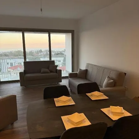 Luxury 2bdr Penthose Olive Hill Ocean And Merit Casino View Girne ,kyrenia ,alsancak Karavász