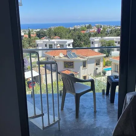 Luxury 2bdr Penthose Olive Hill Ocean And Merit Casino View Girne ,kyrenia ,alsancak * Karavász